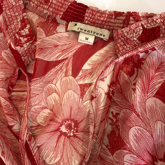 Forever 21 Flutter Sleeve Blouse - M - Picture 3 of 4